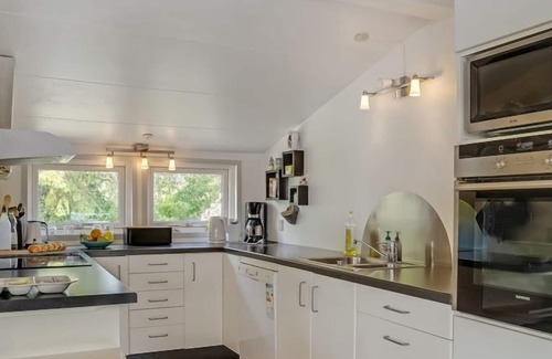 Øksenmølle House | Vacation home "Gerlind" - 6km from the sea in Djursland and Mols in Ebeltoft - 10 persons, 4 bedrooms