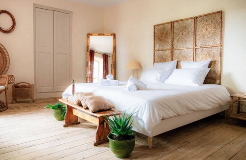 Chusclan Other | Vacation home Orange Avignon with pool 7 bedrooms riverside