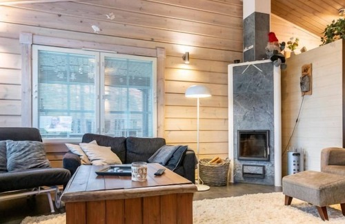 Pyhatunturi House | Vacation home Piekkola in Pelkosenniemi - 8 persons, 3 bedrooms