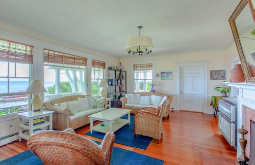 Oak Bluffs House | Vacation In This Historic And Luxurious Martha's Vineyard Home