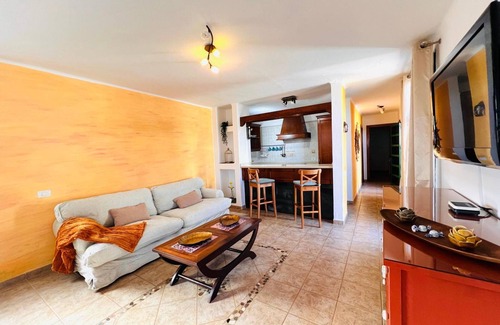 La Asomada Apartment | Vacation 'La Majada De Machín' with Sea View, Wi-Fi and Air Conditioning