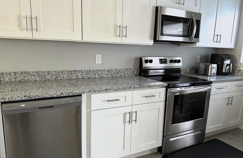 Poinciana House | Vacation Relax, Play and COMM Pool-20 Miles from Walt Disney World