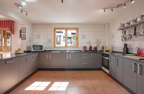 Puerto del Carmen Villa | Vacation Villa "Villa Lea" with Sea View, Pool, Fast Wi-Fi