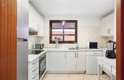 Geafond Villa | Vacation Villa 'Venus House' with Private Pool and Wi-Fi