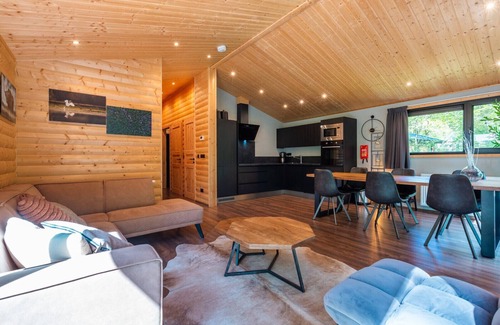 Ruinen Ski Chalet | Vakantiepark De Wiltzangh - Hackfort Hottub 6