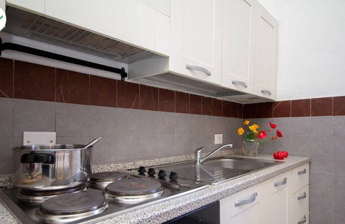 Casoli Apartment | Valdilima House Apartment Purple