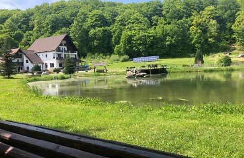 Sinca Veche Resort | Valea Salbatica