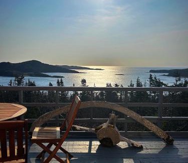 Saint Lunaire-Griquet Bed & Breakfast | Valhalla near L'Anse aux Meadows