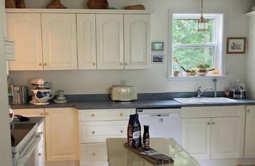 Kentville Apartment | Valley home in Beautiful Downtown Kentville