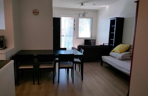 Etela-Kaarela Apartment | Valoisa ja kodikas asunto