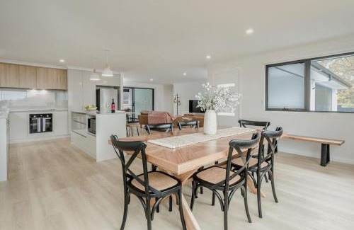 Albany House | Vancouver Vista