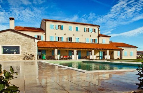 Liznjan Hotel | VELANERA Hotel & Restaurant