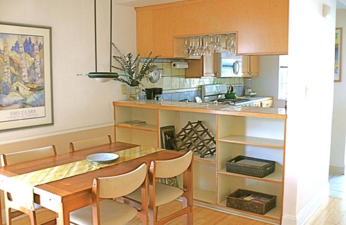 Pierpont Bay House | Ventura Beach Retreat - Excellent Value! 2 bedroom with garden and patio.