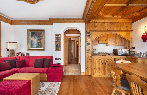 Cortina d'Ampezzo Apartment | Verocai Cozy Chalet