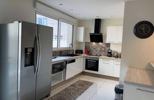 Montlucon Apartment | Very large renovated loft in the center of Montluçon, FREE WIFI