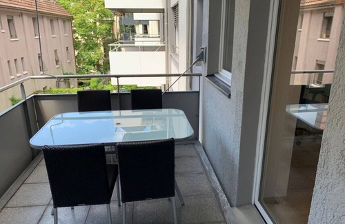 Sihlfeld Apartment | Very sunny 1BR flat in the city center (West4)