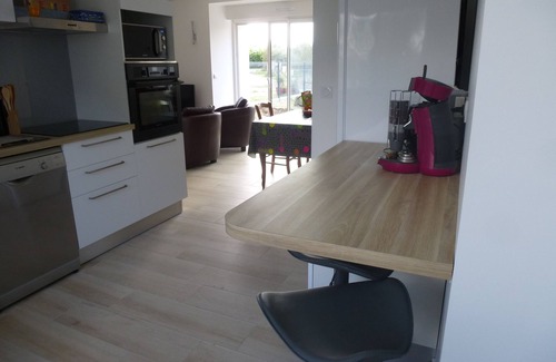Damgan House | very sunny house on the ground floor with enclosed garden/wifi/private parking