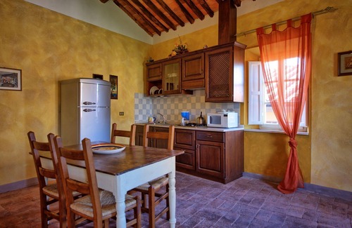 Massarosa Apartment | Vescovo - Vacation Rental near the Versilian Coastline, Tuscany