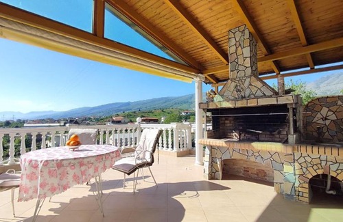 Lazarat Apartment | Vesi apartment