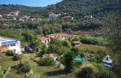 Diano San Pietro Apartment | Via Molini 3 km zum Strand priv. Parkplatz