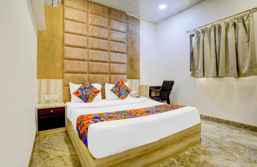 Andheri West Hotel | Via Sumit Palace