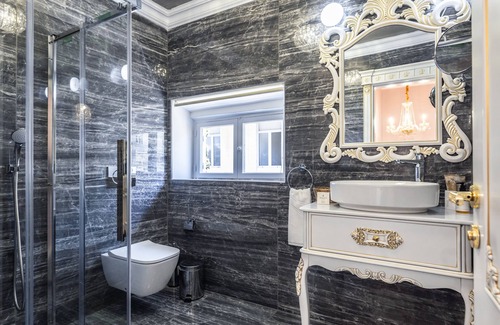 Rhodes House | Via Villa Iliotti