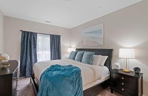 Triangle Apartment | Vibrant 2beds /2baths Casa