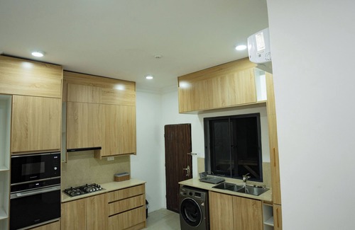 Lagos Apartment | Vibrant Chic 3BRM urban retreat in heart of Victoria Island.