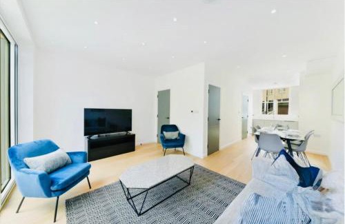 Limehouse Apartment | Vibrant escape