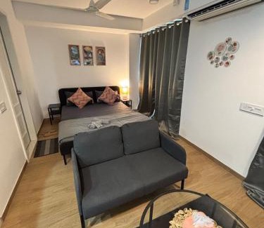 Viman Nagar Apartment | Vibrant Vision Near Airport with Coffee Maker & Wifi