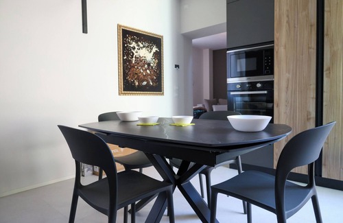 Desenzano del Garda City Centre Apartment | Vicolo dei Signori - Three Bedroom Apartment, Sleeps 5