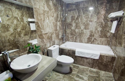 Quan Hoa Hotel | Victor Hanoi Hotel