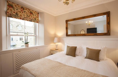 Stow-on-the-Wold House | Victoria House Stow