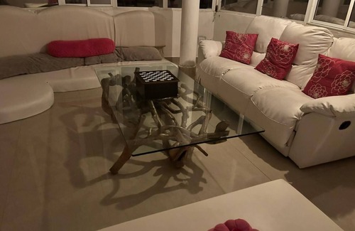 Campana Bed & Breakfast | Vida Lotus King Room with Hot Tub and Desk