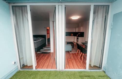 Rudolfsheim-Funfhaus Apartment | Vienna Shopping Center 3 Apartment