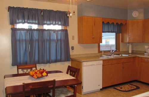 Bellevue House | View the Mississippi River from the front deck!