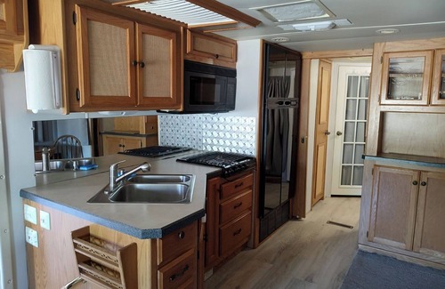 Tombstone House | Vigilante Inn Covered Wagon