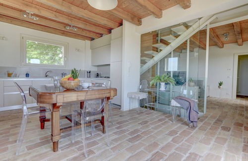Sirolo Apartment | VIGNETO DI MONTEFREDDO - Large Two Bedroom S/Level