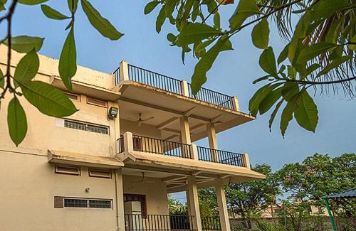 Maihar House | Vijay Kadambari House