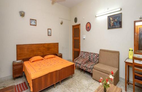 Maihar House | Vijay Kadambari House