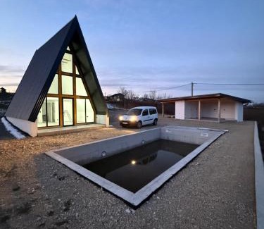 Mali Radic House | Vikendica sa bazenom HUZUR