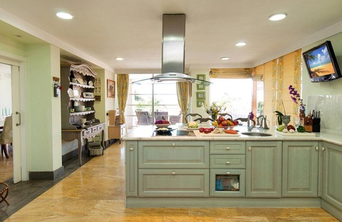 Sonnenland Villa | Villa Sonnenland Grande | Private Outdoor Pool | BBQ Facilities | Shaded.