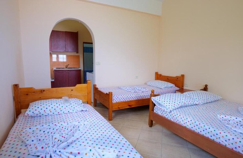 Qazim Pali House | Vila Juli