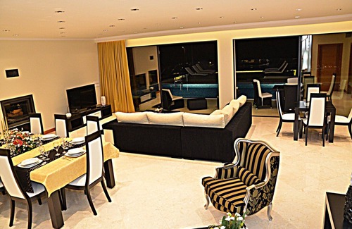 Sao Roque House | VILA PARAÍSO - VACATION VILLA FOR 8, HEATED POOL, 1 CAR AVAILABLE