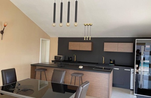 Valtura Villa | Vila Romani by Villas Guide