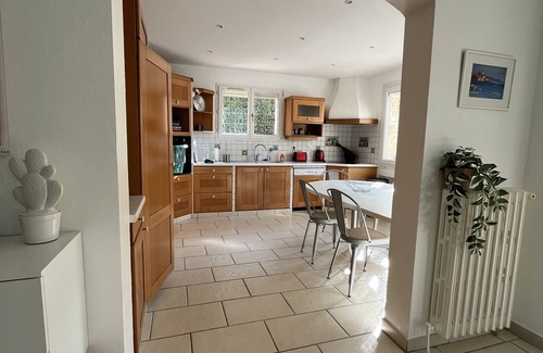 Cap-d'Antibes Villa | Villa à L'orée de Cap D'antibes. Plage, Vieil Antibes, Juan les Pins Tout à Pied