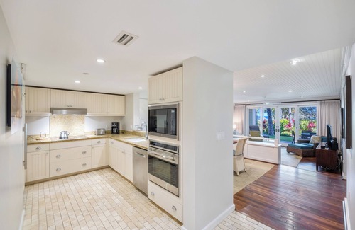 Kahuku Villa | Villa 105-106 OceanView Turtle Bay Beachfront