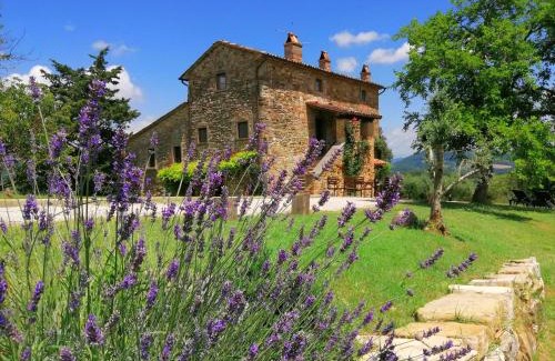 Bivio Lugnano Villa | Villa Acadirospi