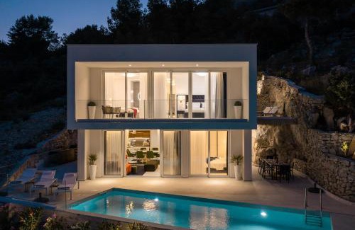 Seget Donji Villa | Villa Adria View with Heated Pool II