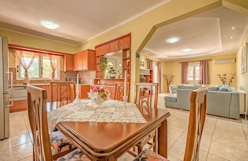 Agrilia Villa | Villa Agrilia - Three Bedroom Villa, Sleeps 8